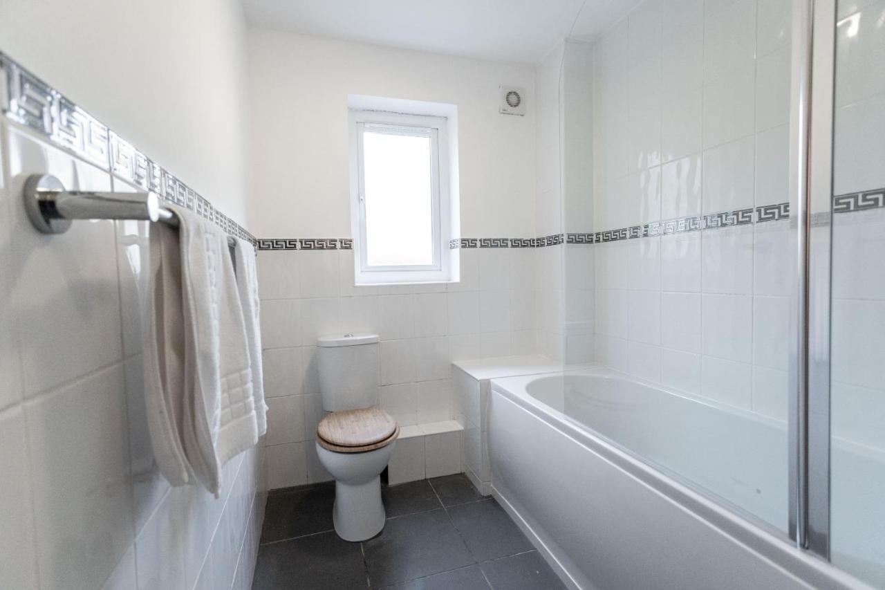 October Disc - Long Stay - Contractors - Frances Mews Bristol Exteriör bild